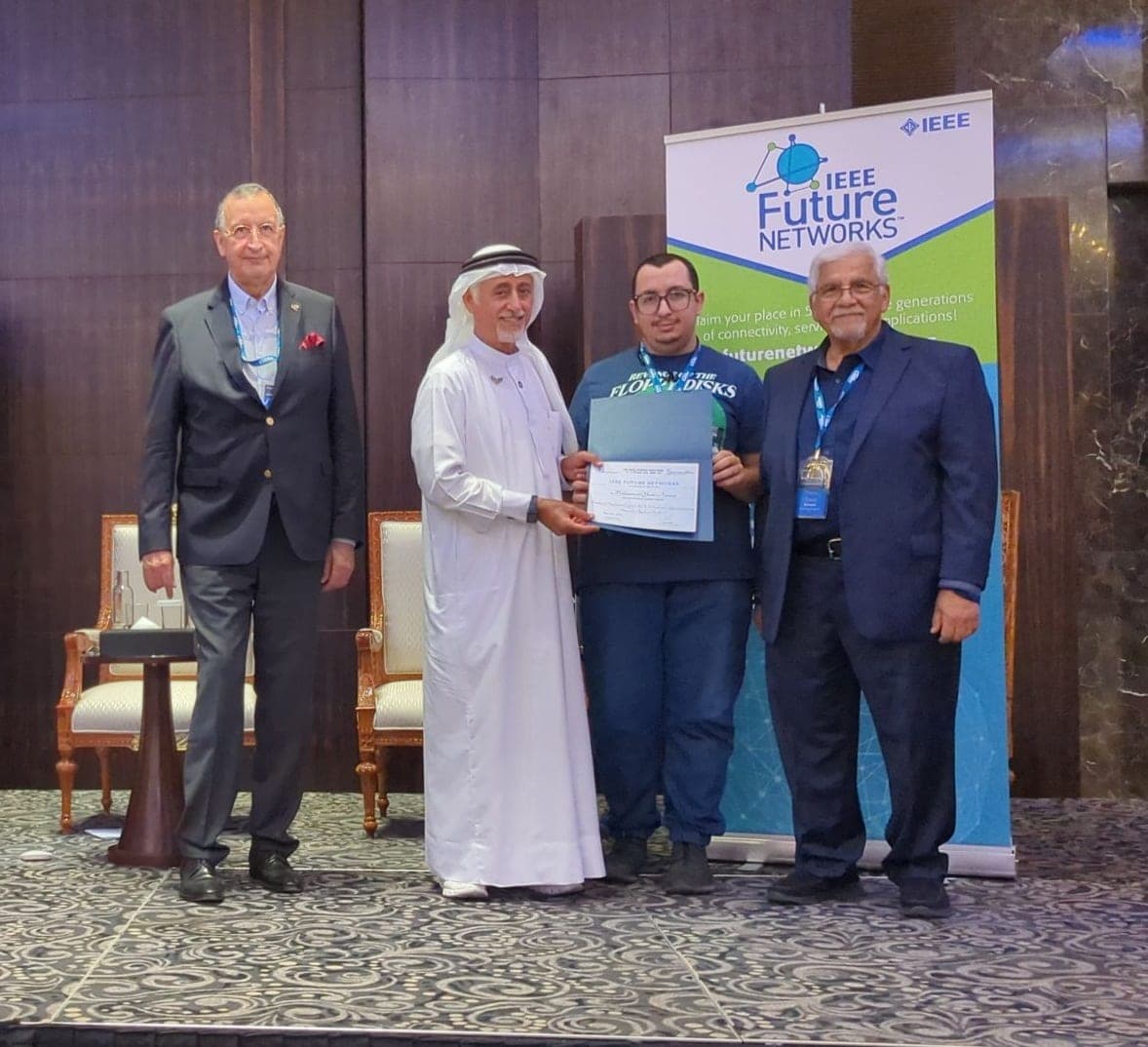 IEEE Future Networks — Honorable Mention